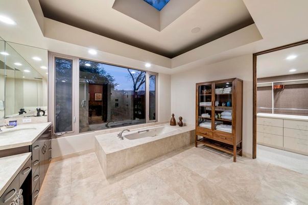 Bathroom, Interior, Recessed Lighting