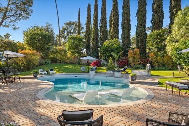 Backyard, Exterior, Pool
