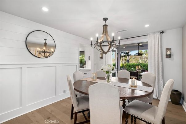 Chandelier, Dining room, Interior, Recessed Lighting, Wood Texture Flooring