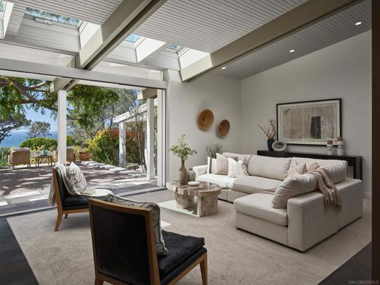 Interior, Living room, Recessed Lighting, Water