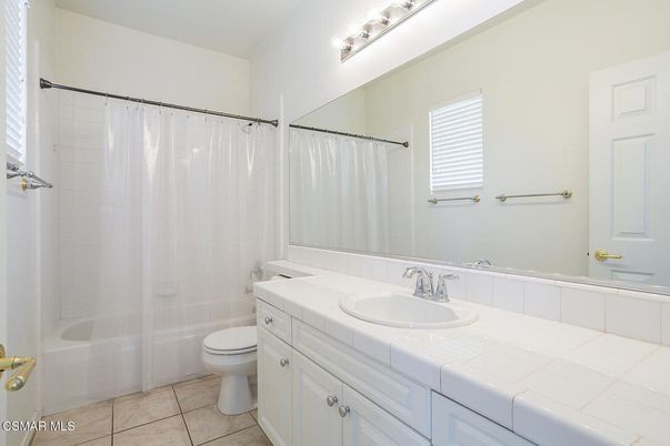 Bathroom, Interior, Tile Countertops
