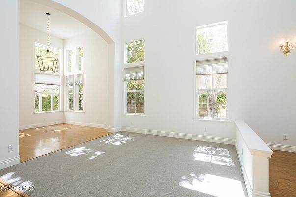 Empty room, Interior, Pendant Lights, Wood Texture Flooring