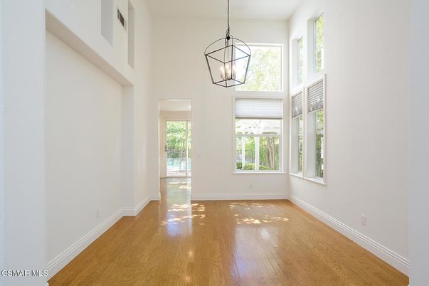 Interior, Pendant Lights, Wood Texture Flooring
