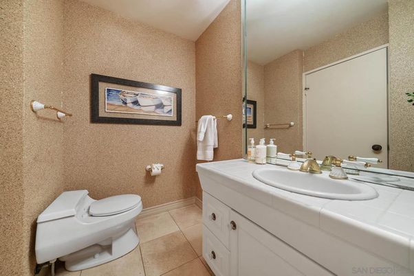 Bathroom, Interior, Tile Countertops