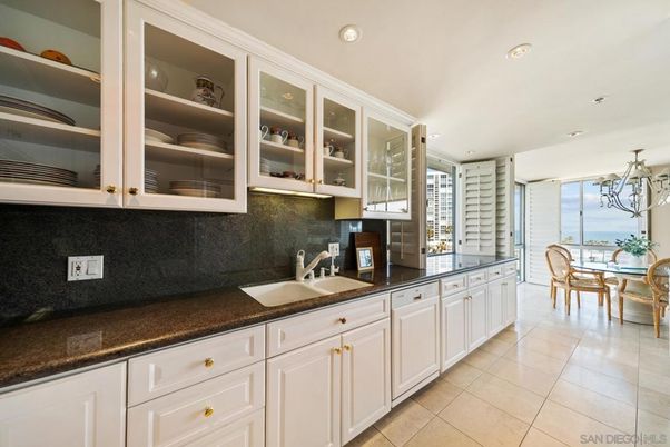 Chandelier, Dining room, Interior, Kitchen, Recessed Lighting