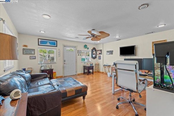 Home Office, Interior, Living room, Recessed Lighting, Wood Texture Flooring