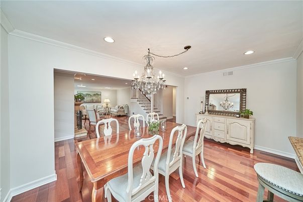Chandelier, Dining room, Interior, Recessed Lighting, Wood Texture Flooring