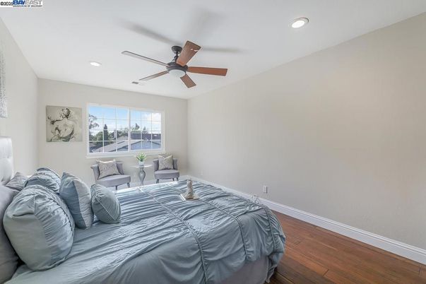 Bedroom, Interior, Recessed Lighting, Wood Texture Flooring