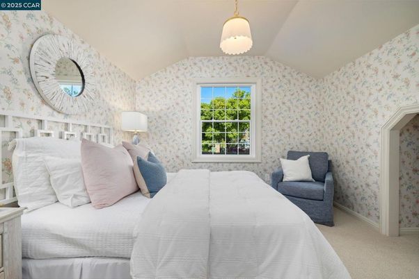 Bedroom, Interior, Pendant Lights