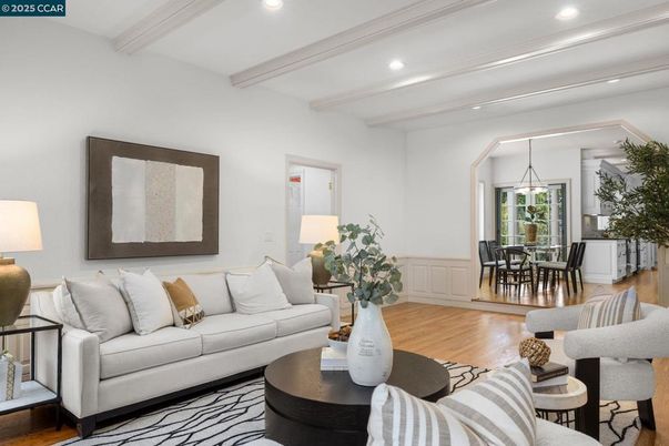 Dining room, Interior, Living room, Recessed Lighting, Wood Texture Flooring