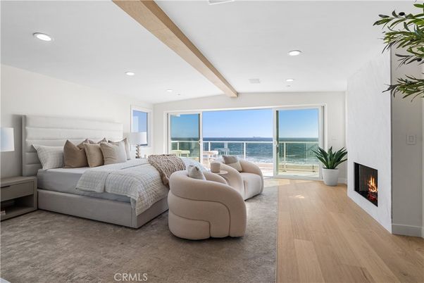 Bedroom, Interior, Recessed Lighting, Water, Wood Texture Flooring