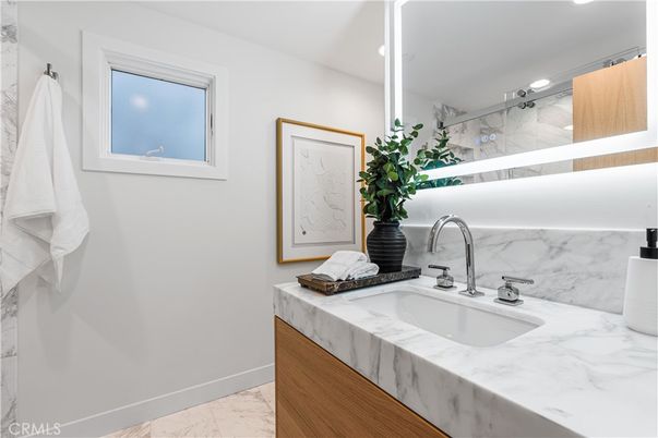 Bathroom, Interior, Marble, Marble Walls, Recessed Lighting