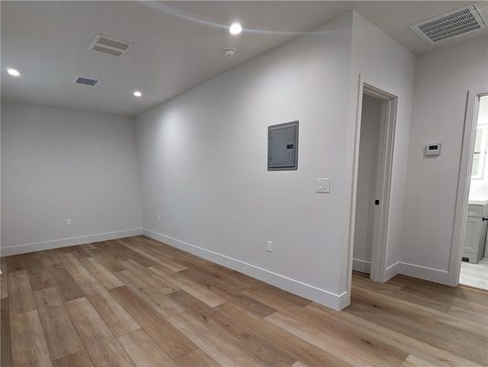 Empty room, Interior, Recessed Lighting, Wood Texture Flooring