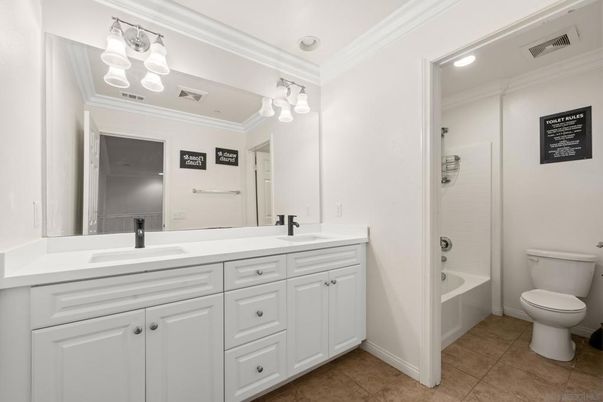 Bathroom, Dual Sink Vanities, Interior, Recessed Lighting