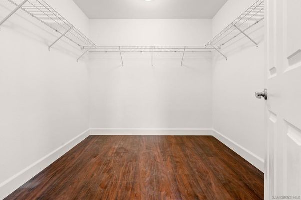 Interior, Walk-in Closets, Wood Texture Flooring