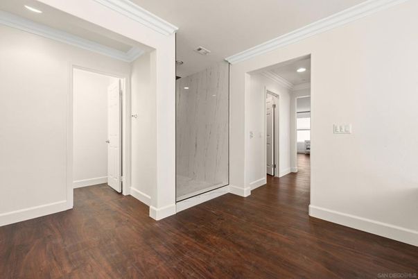 Empty room, Interior, Recessed Lighting, Wood Texture Flooring