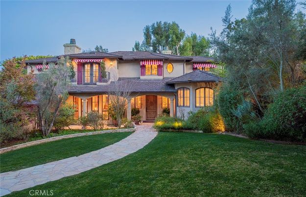 Backyard, Exterior, Facade, French Provincial