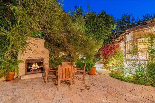 Exterior, Fireplace
