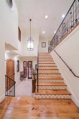 Interior, Pendant Lights, Recessed Lighting, Wood Texture Flooring