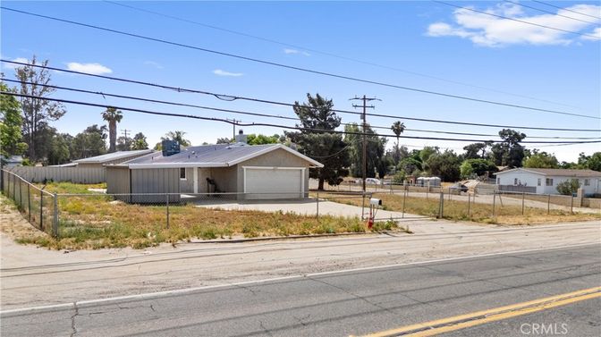 Attached, Detached Garage, Exterior, Facade, None