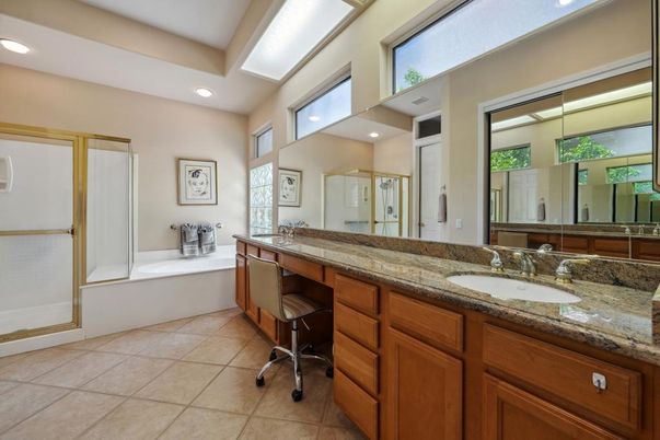 Bathroom, Dual Sink Vanities, Interior, Recessed Lighting