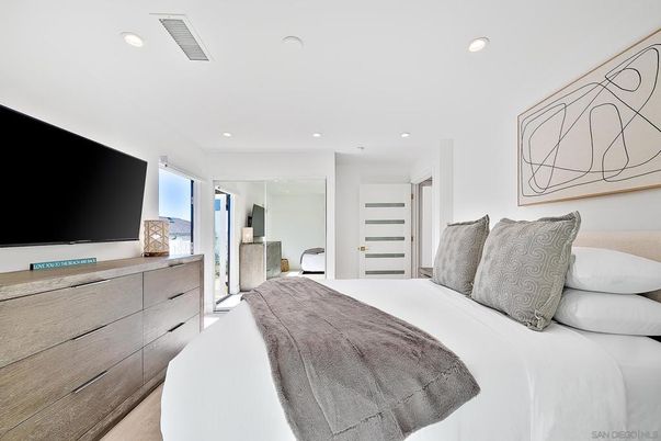 Bedroom, Interior, Recessed Lighting