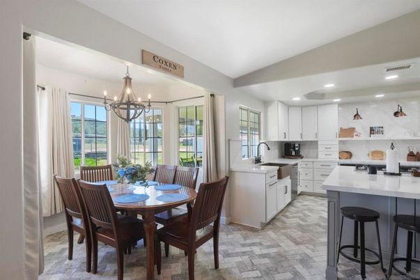 Chandelier, Dining room, Interior, Kitchen, Recessed Lighting