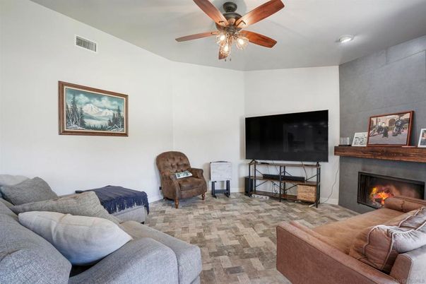 Fireplace, Interior, Living room, Recessed Lighting