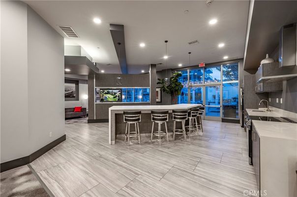 Fireplace, Interior, Kitchen, Pendant Lights, Recessed Lighting, Wood Texture Flooring