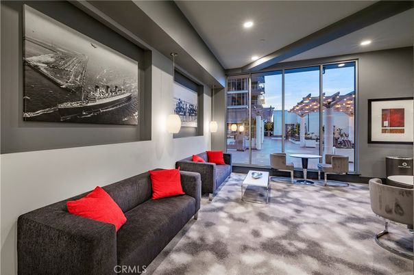 Interior, Living room, Pendant Lights, Recessed Lighting