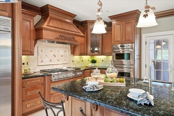 Interior, Kitchen, Pendant Lights, Stainless Steel Appliances