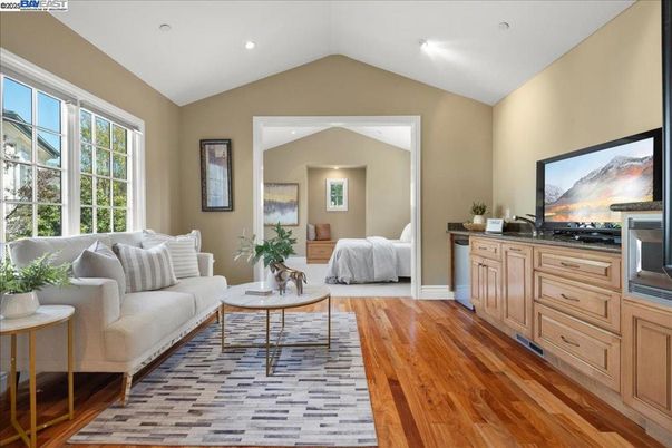 Bedroom, Interior, Living room, Recessed Lighting, Wood Texture Flooring