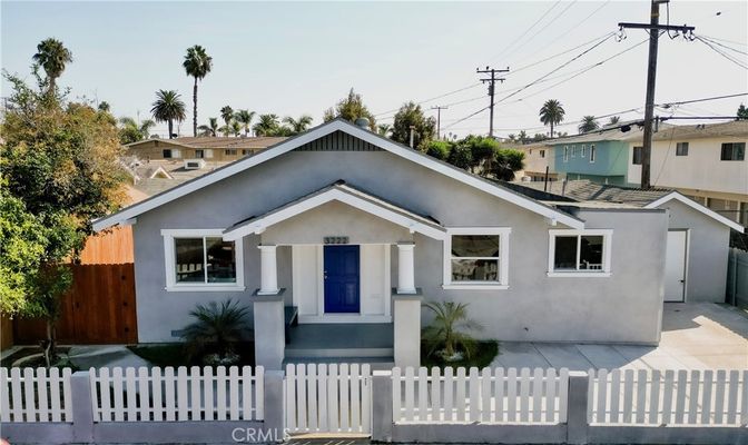 Exterior, Facade, American Craftsman