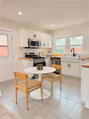 Dining room, Interior, Kitchen, Recessed Lighting, Stainless Steel Appliances