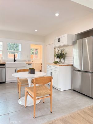 Dining room, Interior, Kitchen, Recessed Lighting, Stainless Steel Appliances