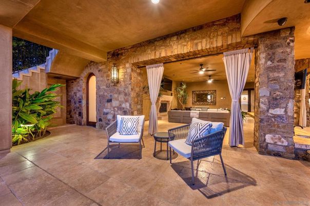 Exterior, Recessed Lighting, Stone Walls