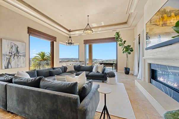 Fireplace, Interior, Living room, Pendant Lights, Recessed Lighting