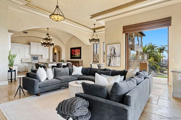 Chandelier, Dining room, Interior, Kitchen, Living room, Pendant Lights, Recessed Lighting