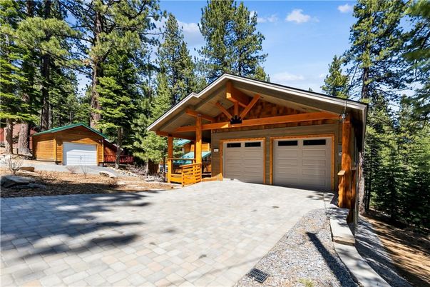 Detached Garage, Exterior