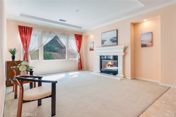 Fireplace, Interior, Recessed Lighting