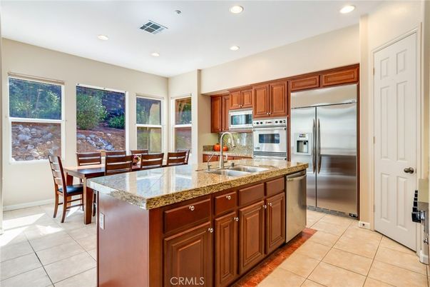 Dining room, Interior, Kitchen, Recessed Lighting, Stainless Steel Appliances