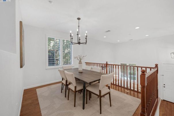 Chandelier, Dining room, Interior, Recessed Lighting, Wood Texture Flooring