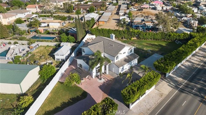 Exterior, Drone