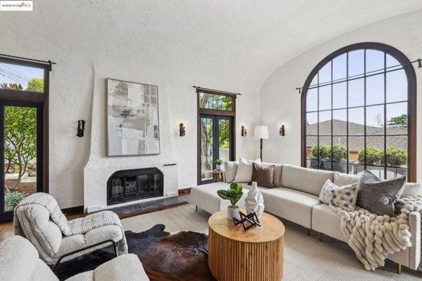 Fireplace, Interior, Living room