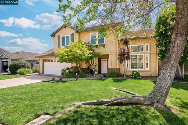 Attached, Backyard, Exterior, Facade, Mediterranean