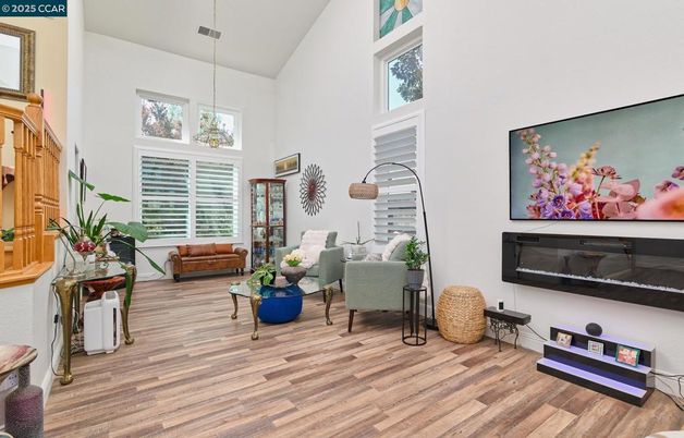 Interior, Living room, Pendant Lights, Wood Texture Flooring