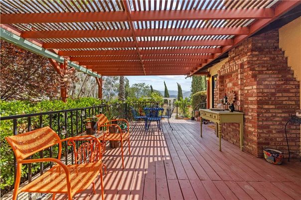 Exterior, Wood Texture Flooring