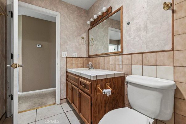Bathroom, Interior, Tile Countertops