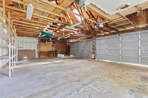 Garage, Interior, Wooden Beams, Wooden Ceilings