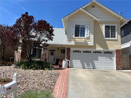 Attached, Exterior, Facade, Brick Facade, American Craftsman